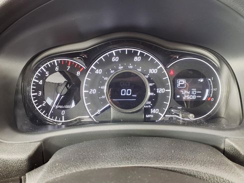 Used 2018 Nissan Versa Note SV image 21