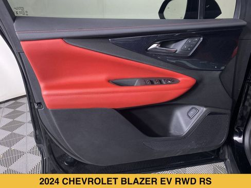 Certified 2024 Chevrolet Blazer EV RS RWD image 12