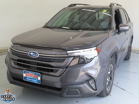 Used 2025 Subaru Forester Premium w/ Convenience Package #1 AWD/4WD image 8