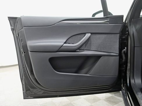 Used 2022 Tesla Model X Plaid image 34