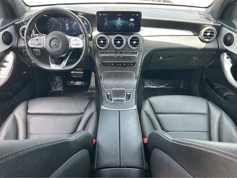 Used 2022 Mercedes-Benz GLC 300 image 4