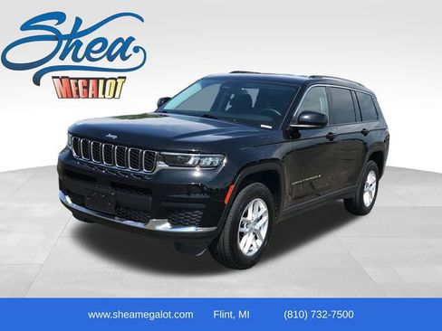Used 2023 Jeep Grand Cherokee L Laredo RWD image 1