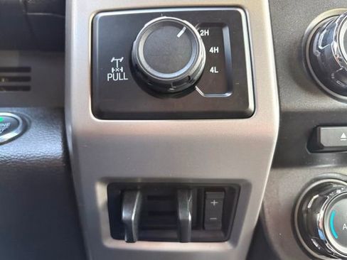 Used 2017 Ford F350 Lariat w/ Lariat Ultimate Package image 35