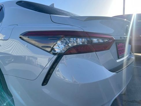 Used 2022 Toyota Camry XSE FWD image 32