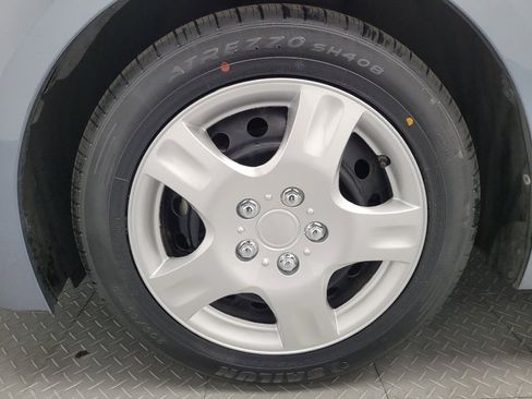 Used 2020 Toyota Corolla LE FWD image 31
