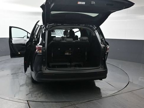 Used 2026 Toyota Sienna XLE AWD/4WD image 55