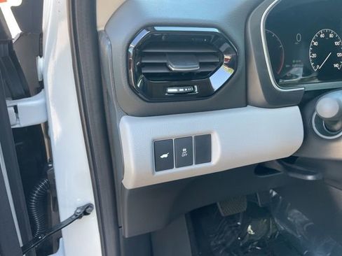 New 2025 Honda Pilot Touring image 17