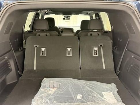 New 2026 Chevrolet Traverse LT w/ Sun and Wheel Package FWD image 6