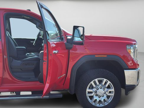 Used 2020 GMC Sierra 3500 SLT w/ Technology Package AWD/4WD image 24