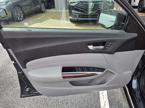 Used 2016 Acura TLX V6 SH-AWD w/ Advance Package image 18
