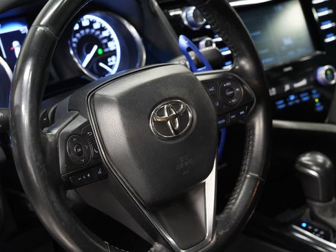 Used 2020 Toyota Camry SE w/ Convenience Package FWD image 20