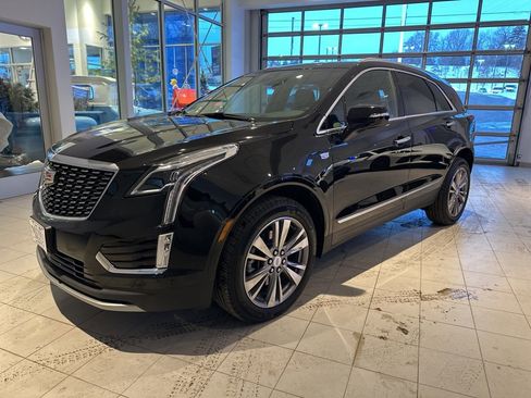 Used 2025 Cadillac XT5 Premium Luxury image 7