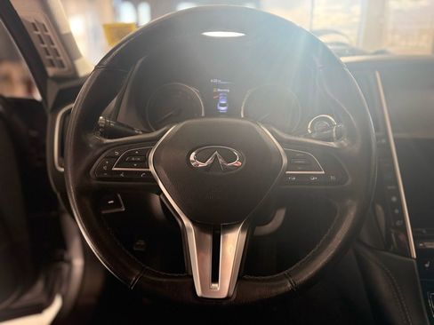 Used 2018 INFINITI Q50 Luxe w/ Essential Package (3.0T Luxe) image 17