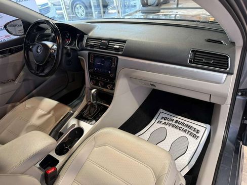 Used 2019 Volkswagen Passat 2.0T Wolfsburg FWD image 46
