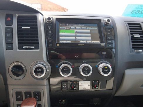 Used 2012 Toyota Sequoia Platinum AWD/4WD image 23