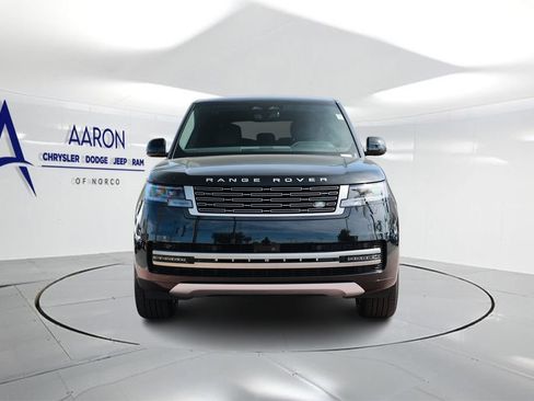 Used 2025 Land Rover Range Rover Long Wheelbase SE AWD/4WD image 4