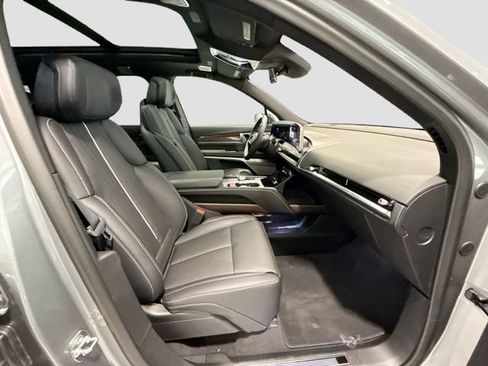 Used 2026 Cadillac Vistiq Luxury AWD/4WD image 26
