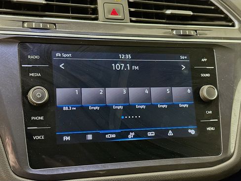 Used 2023 Volkswagen Tiguan SE image 21