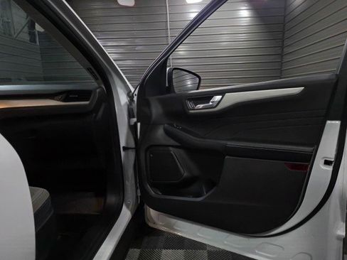 Used 2021 Ford Escape SE w/ Convenience Package image 32