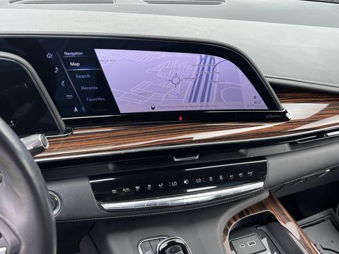 Used 2023 Cadillac Escalade Premium Luxury AWD/4WD image 14