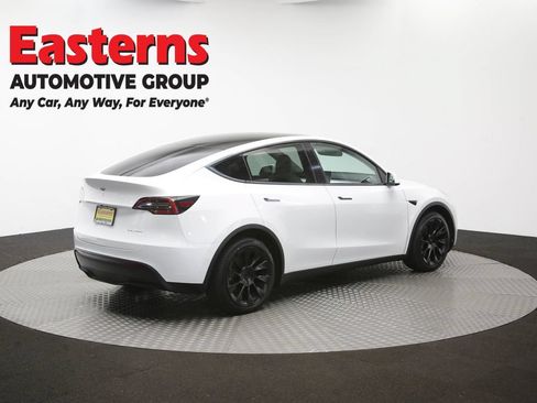 Used 2022 Tesla Model Y Long Range AWD/4WD image 37