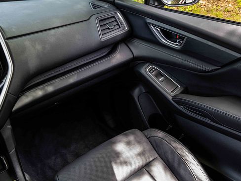 Used 2023 Subaru Ascent Limited image 17