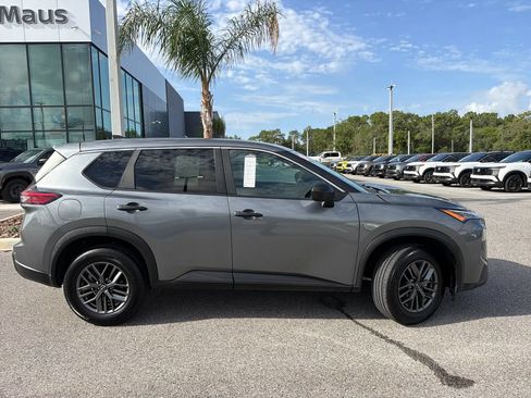 Used 2024 Nissan Rogue S FWD image 8