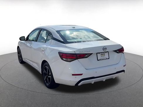 Used 2025 Nissan Sentra SV FWD image 11