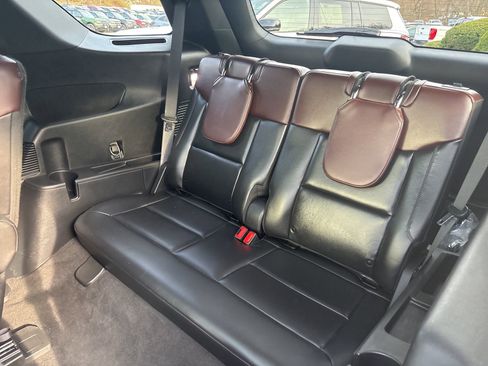 Used 2022 Ford Explorer Platinum w/ Equipment Group 601A image 32