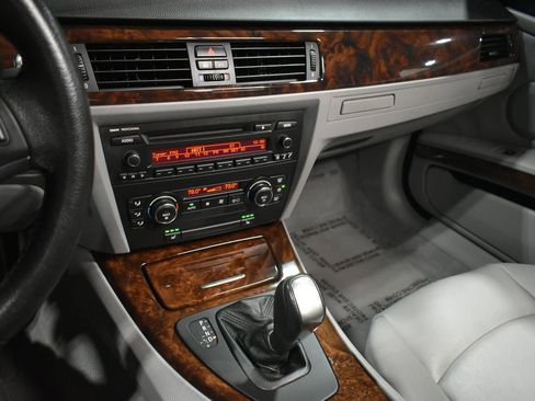 Used 2008 BMW 335i Convertible w/ Cold Weather Pkg image 34