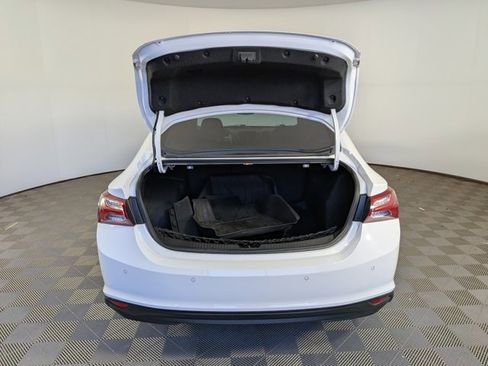 Used 2022 Chevrolet Malibu LT image 12