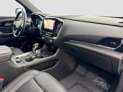 Used 2023 Chevrolet Traverse RS image 31