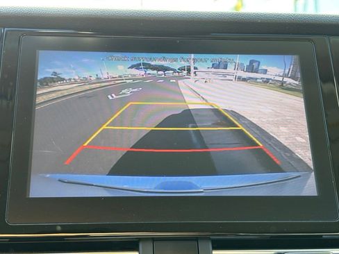 Used 2022 Kia Niro EX FWD image 19