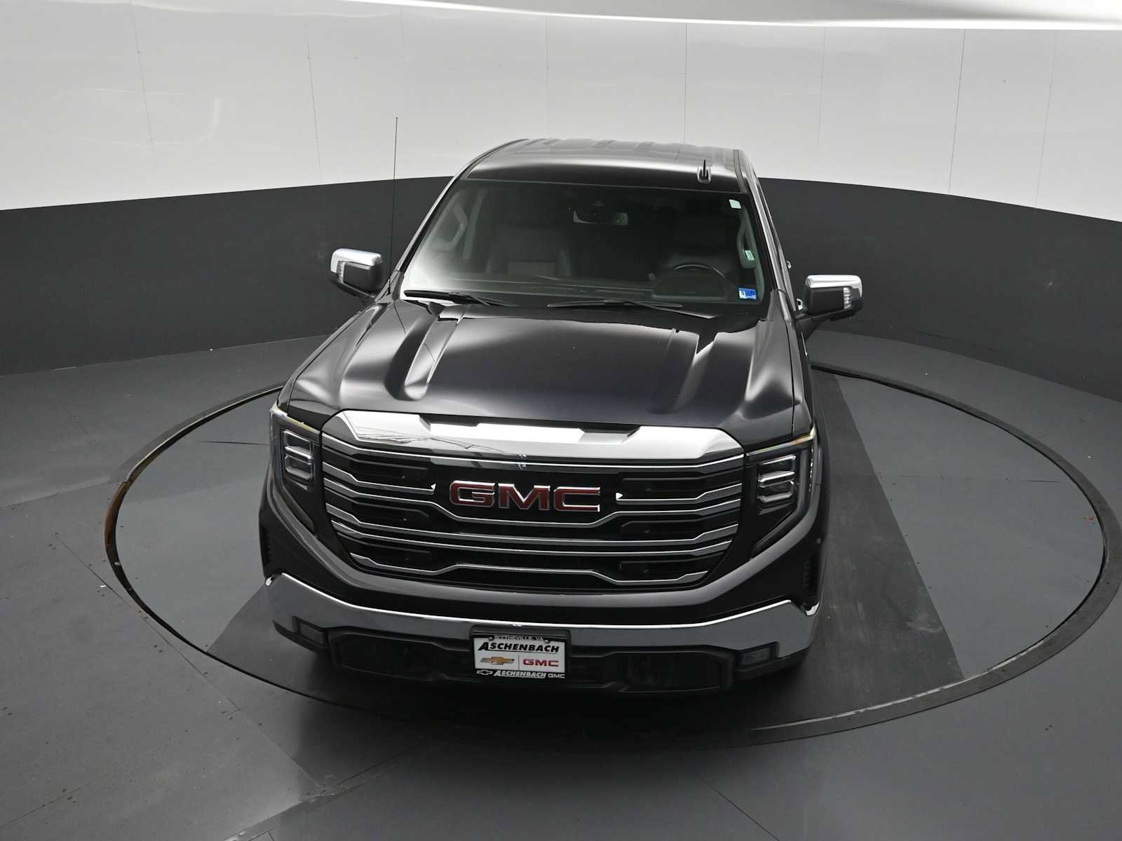 Used 2025 GMC Sierra 1500 SLT AWD/4WD image 12
