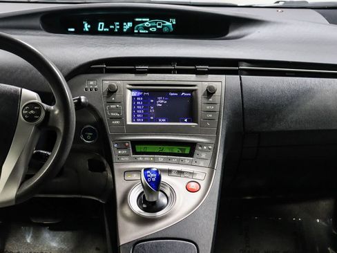 Used 2015 Toyota Prius Two FWD image 15