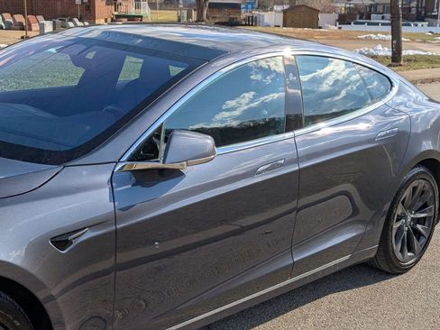 Used 2018 Tesla Model S 100D image 29