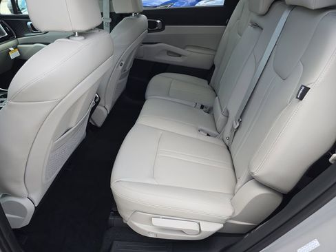 New 2026 Kia Sorento S FWD image 16