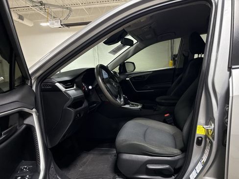 Used 2022 Toyota RAV4 LE AWD/4WD image 19