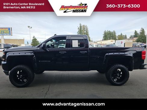 Used 2018 Chevrolet Silverado 1500 Custom image 2
