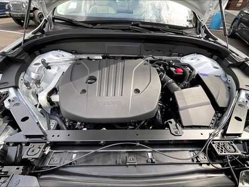 New 2026 Volvo XC60 B5 Ultra w/ Climate Package image 13