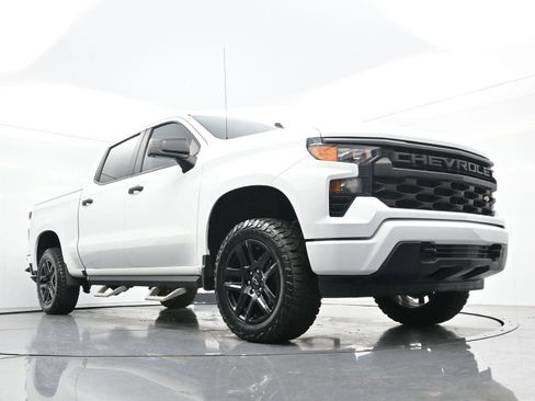 Used 2022 Chevrolet Silverado 1500 Custom image 41