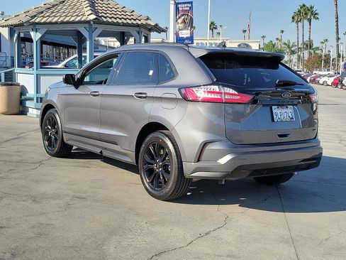 Certified 2024 Ford Edge SE w/ Black Appearance Package image 2