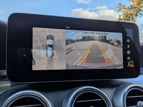 Used 2022 Mercedes-Benz GLC 300 4MATIC image 19