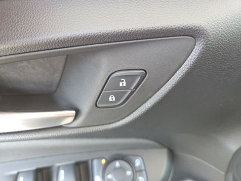 Used 2024 Buick Envista Sport Touring w/ Convenience I Package FWD image 39