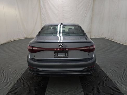 Used 2025 Volkswagen Jetta Sport FWD image 3