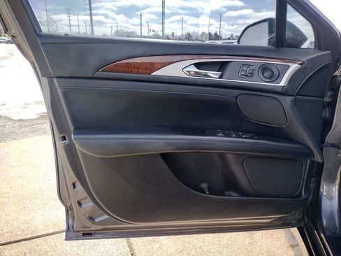 Used 2018 Lincoln MKZ Reserve image 17