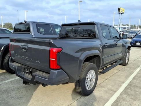 Used 2025 Toyota Tacoma SR5 image 6
