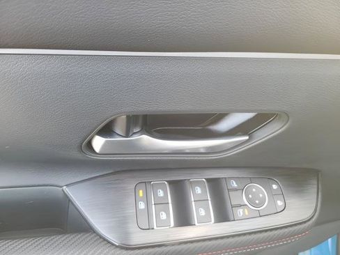 New 2026 Nissan Kicks SR w/ Cold Weather Package image 7