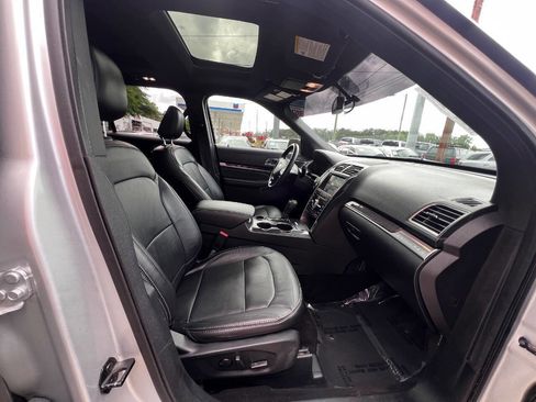 Used 2019 Ford Explorer Limited w/ Class III Trailer Tow Package FWD image 14