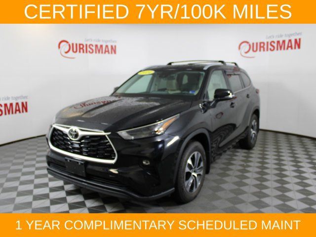 Used 2024 Toyota Highlander XLE AWD/4WD image 2